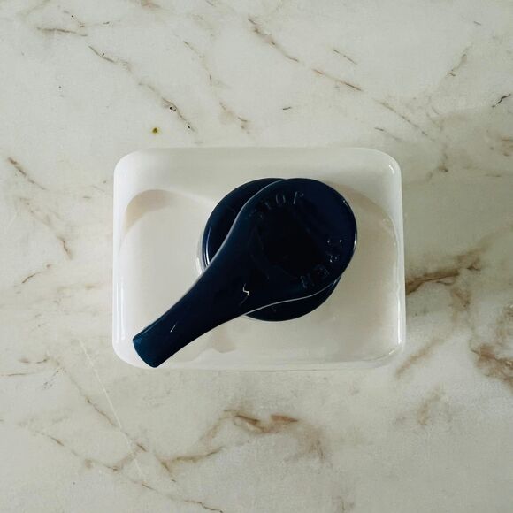 L'OCCITANE Shea Butter Hands & Body Extra-Gentle Lotion - 10.1 fl. oz. - Picture 4 of 4